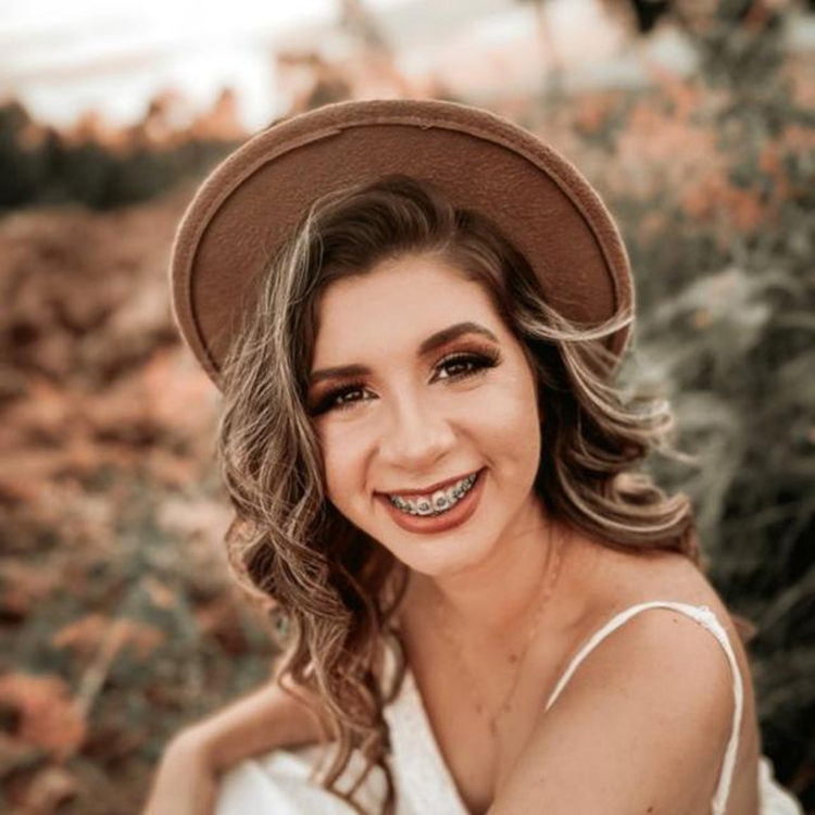 Maia Rikerth lança